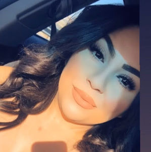 Meet your Posher, Roxana